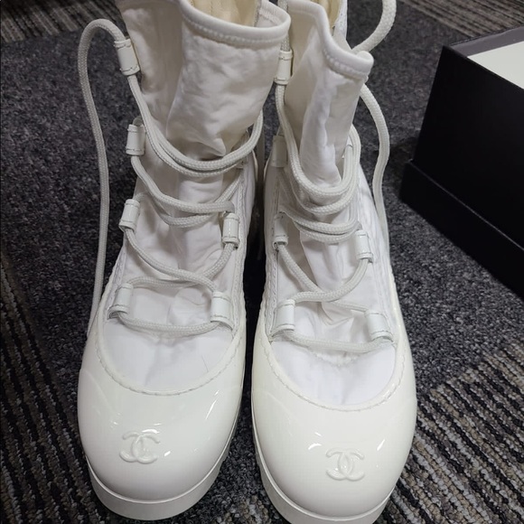 CHANEL Boots